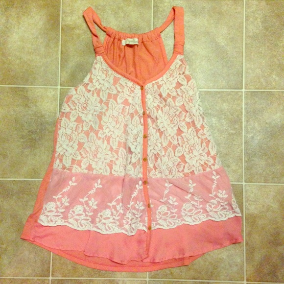3/$15 Coral tank with lace overlay! - Picture 1 of 4